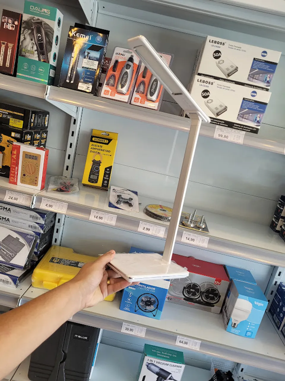 LPQIWT - Luminária LED & Carregador por indução - GEONAV