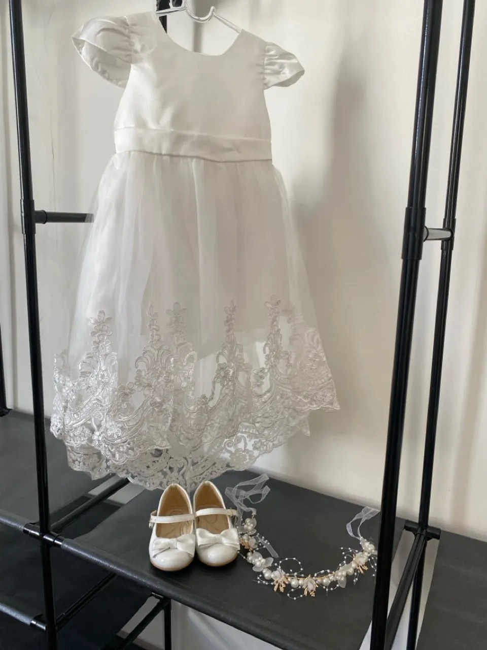 Vestido de festa infantil + sapatinho e acessório