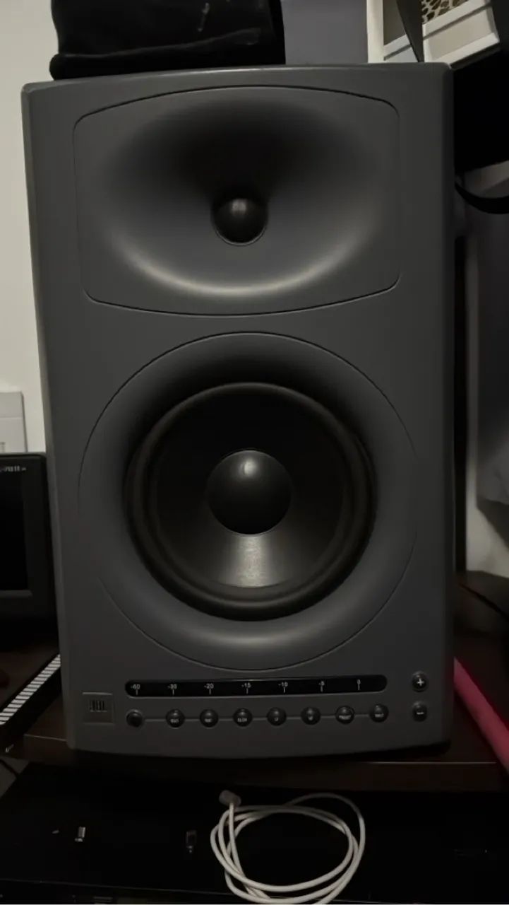 Monitor de audio para estudio de gravação JBL LSR 4300