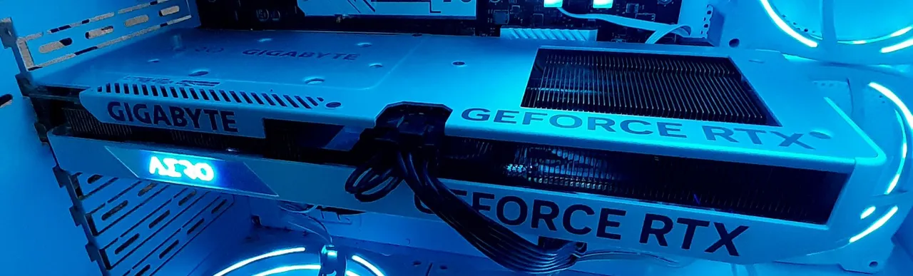Placa de Vídeo RTX 4060 AERO GIGABYTE