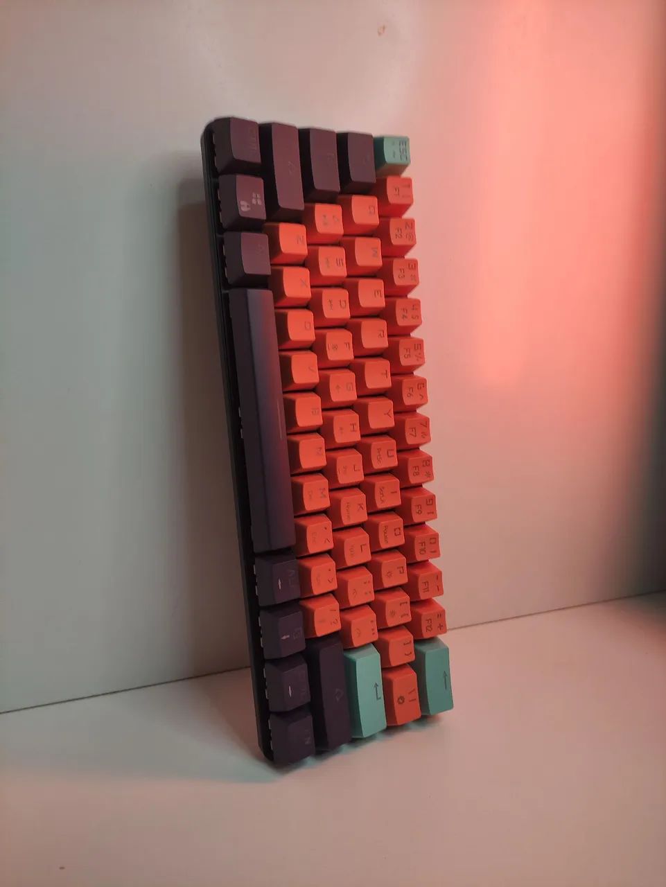 Teclado Mecânico MK61+2 Switchs Reservas!!