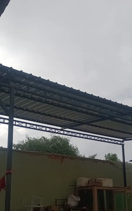 Cobertura metálica nova