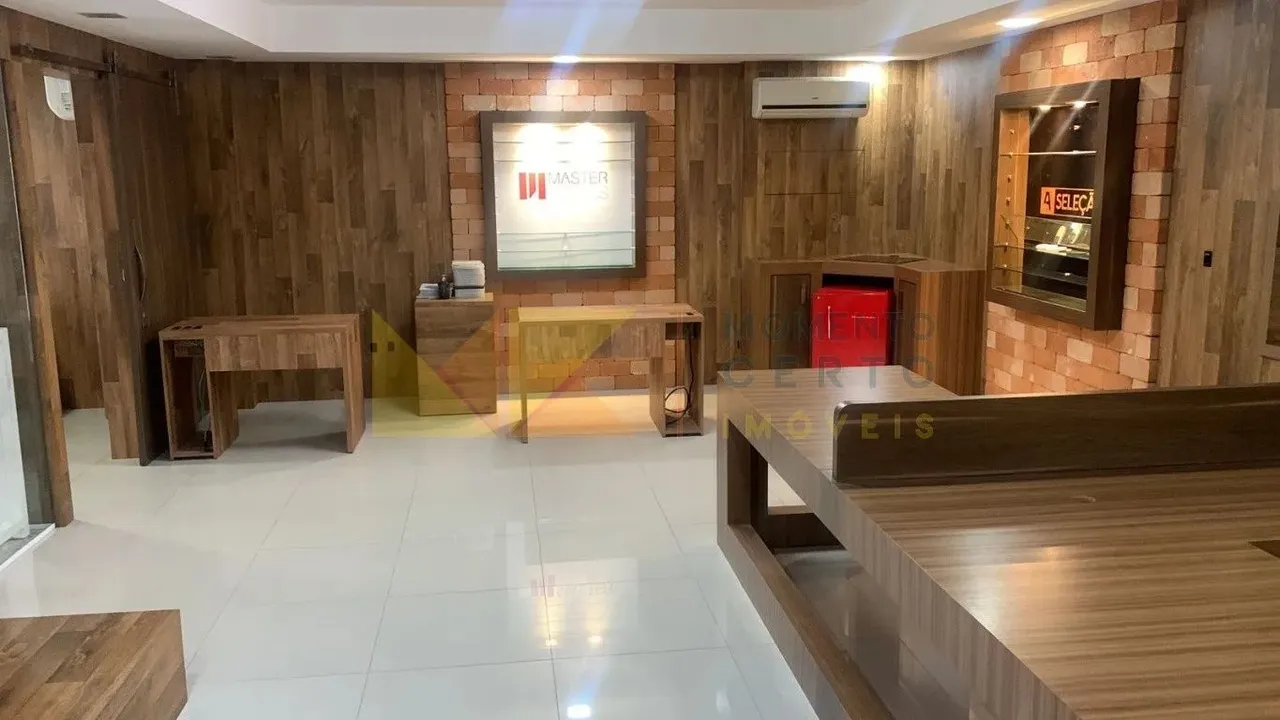 Sala comercial para locação no Edifício Premier, Centro de Blumenau!