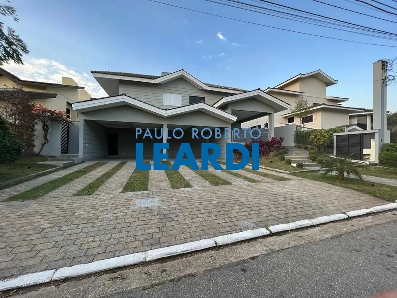 CASA EM CONDOMÍNIO - TAMBORÉ - SP