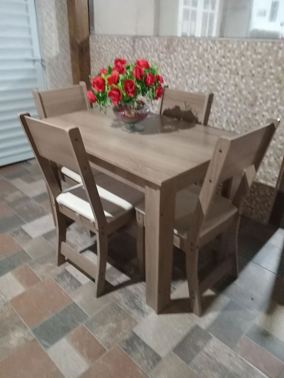 Mesa com 4 cadeiras 64307310432515120