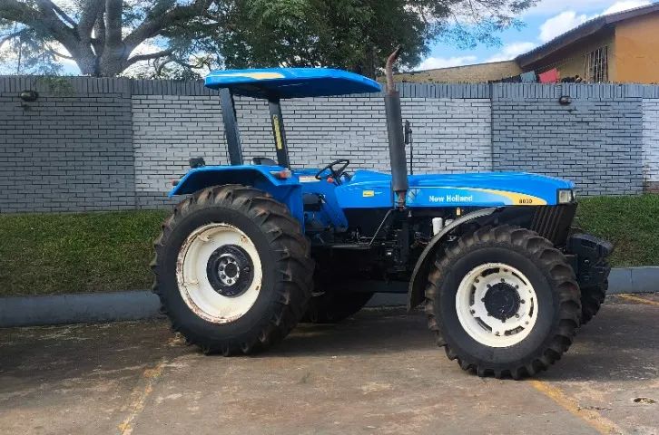 TRATOR AGRÍCOLA NEW HOLLAND 8030 - 4X4, CAPOTA - ANO 2012 - Foto 2