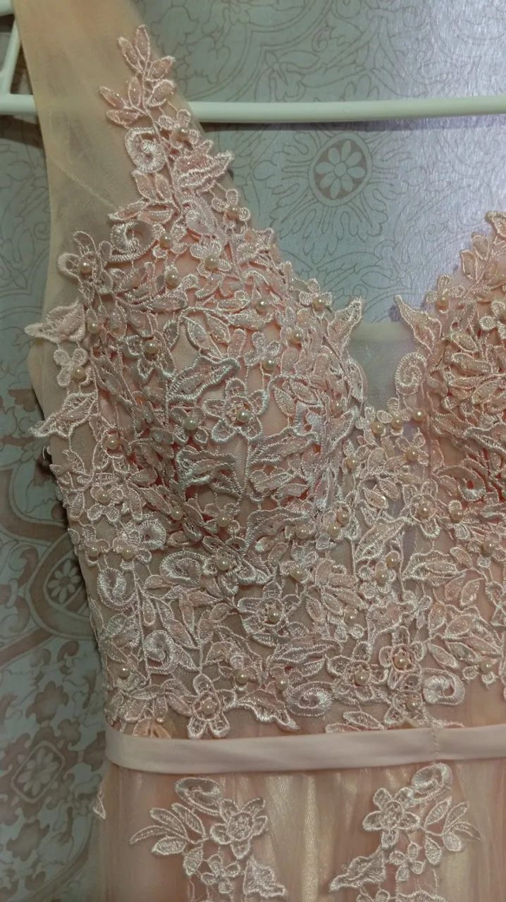 Vestido de festa longo de tule com renda e pérolas - Foto 5