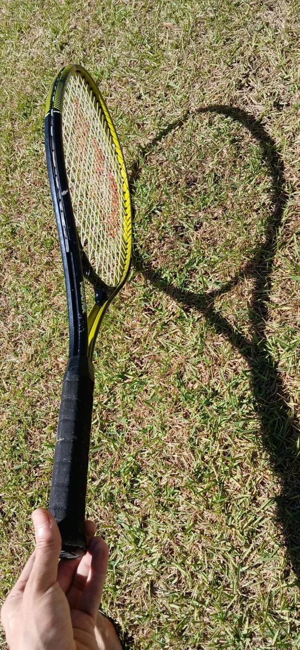 Raquete de Tênis Wilson V3 4 3/8