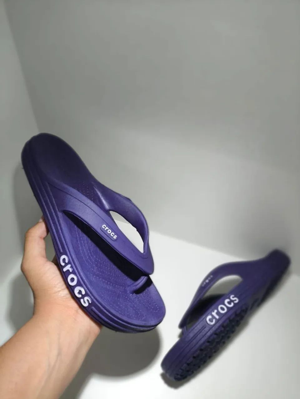 Sandália Crocs Masculina - Foto 4