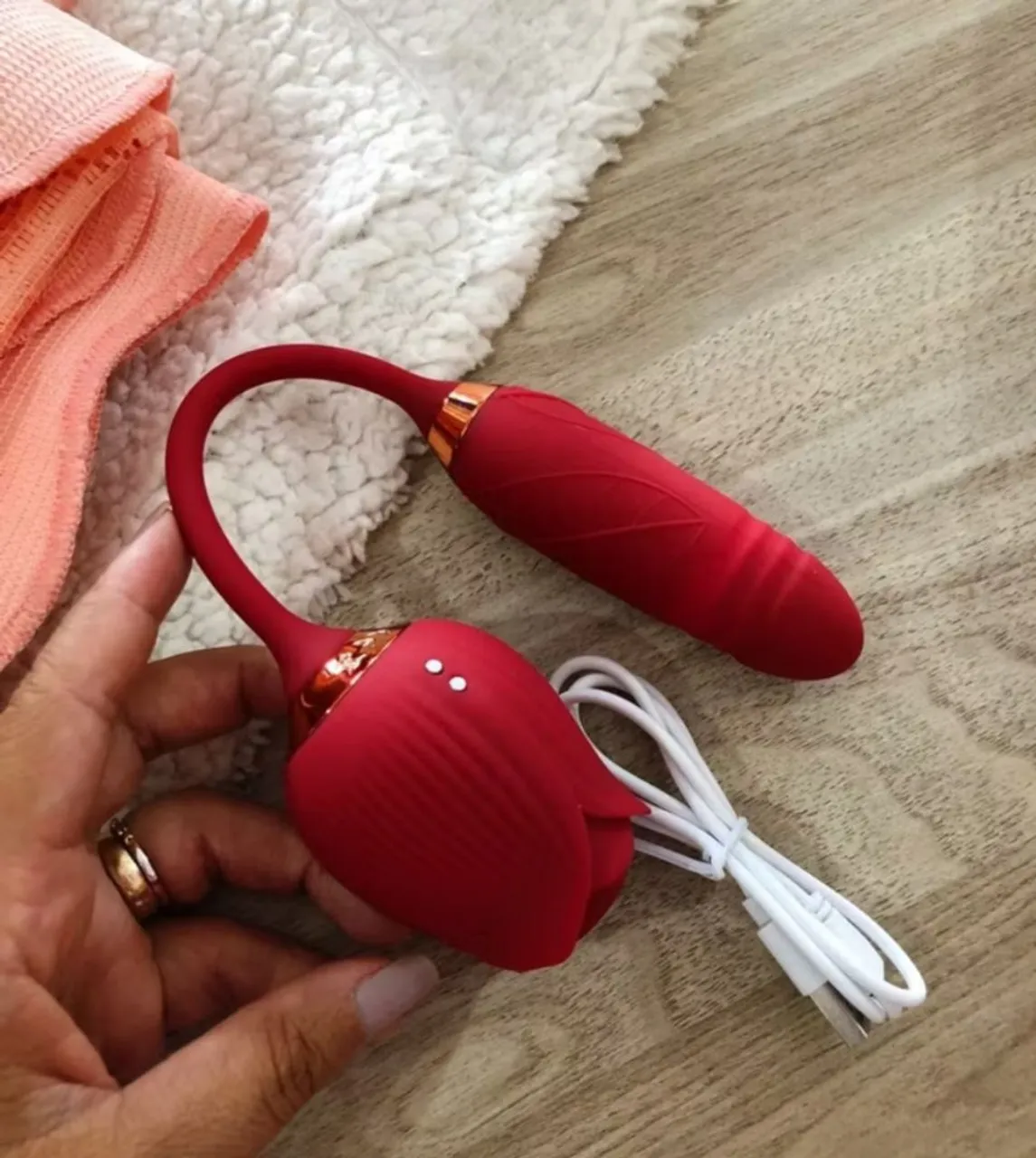 Vibrador Vai e Vem C/ Sucção 