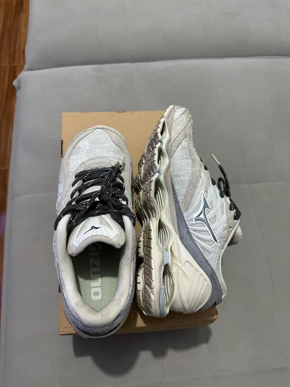 Tênis Mizuno Wave Prophecy LS - Bege