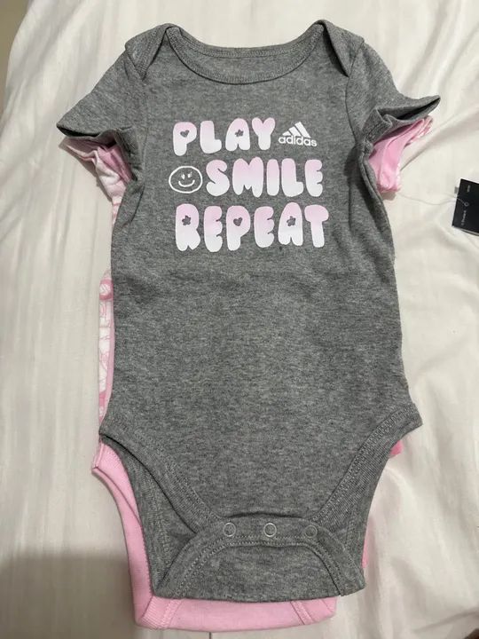 Kit 3 bodys Adidas 9 meses - NOVO - Foto 3