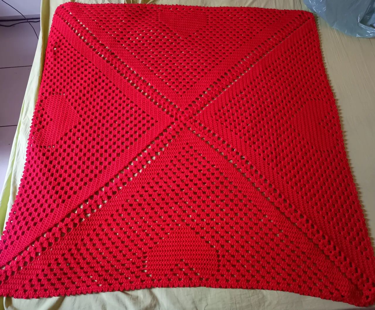 Toalha de mesa em Crochê Vermelha