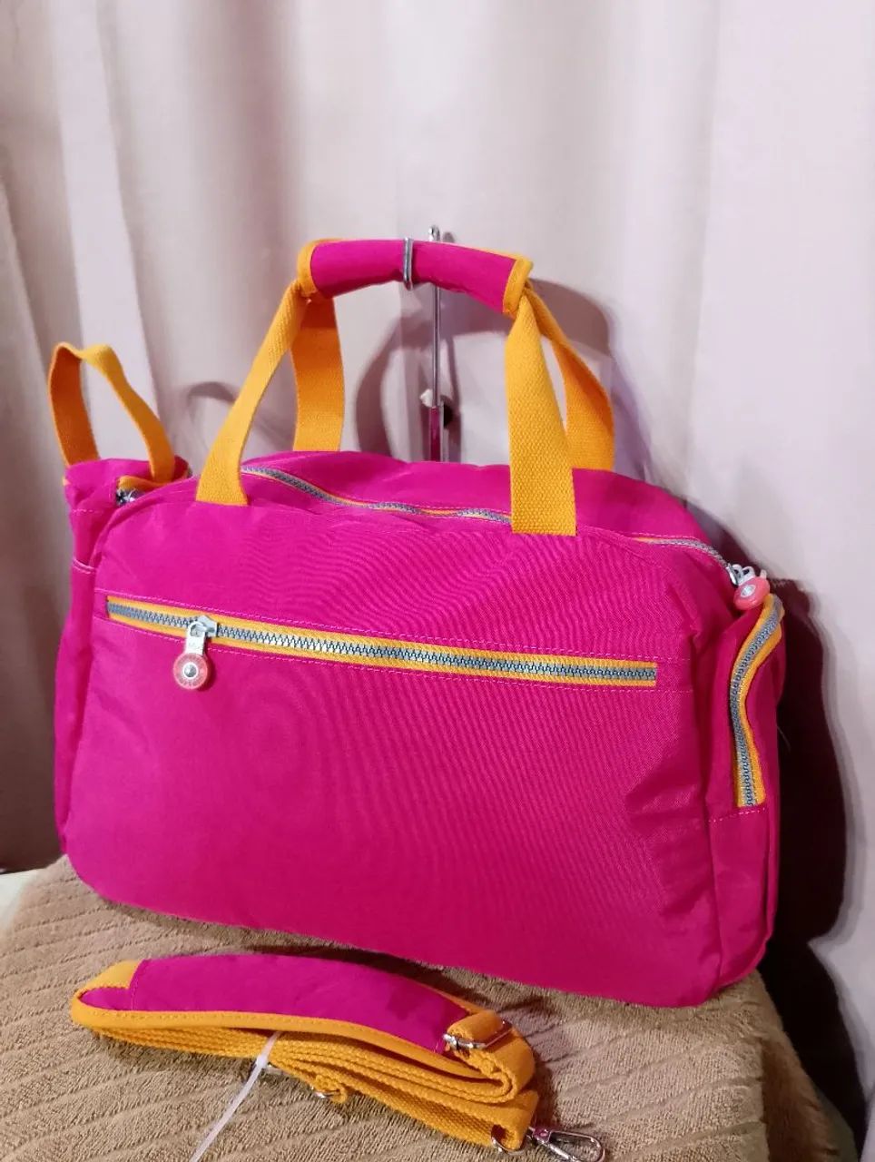 Bolsa grande prática e resistente 