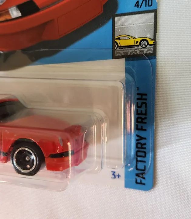 Miniatura Hot Wheels Porsche 911 Carrera RS 2.7 - Foto 3