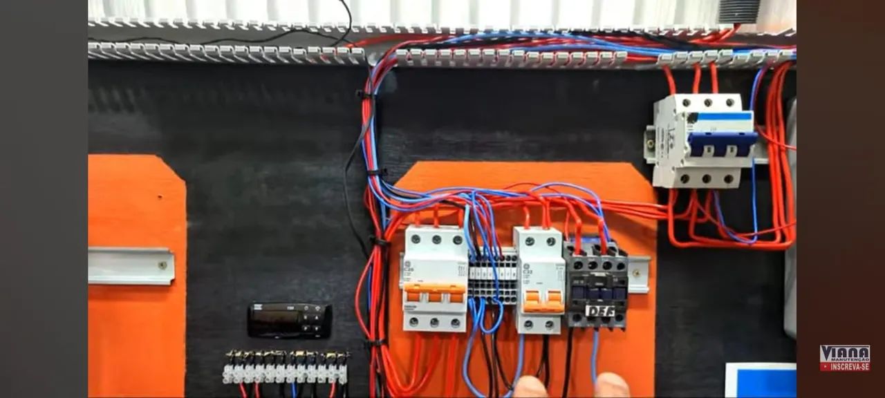 Elétrico e Acoplado CAMINHÕES FRIGORÍFICOS VANS E FIORINO - Foto 5