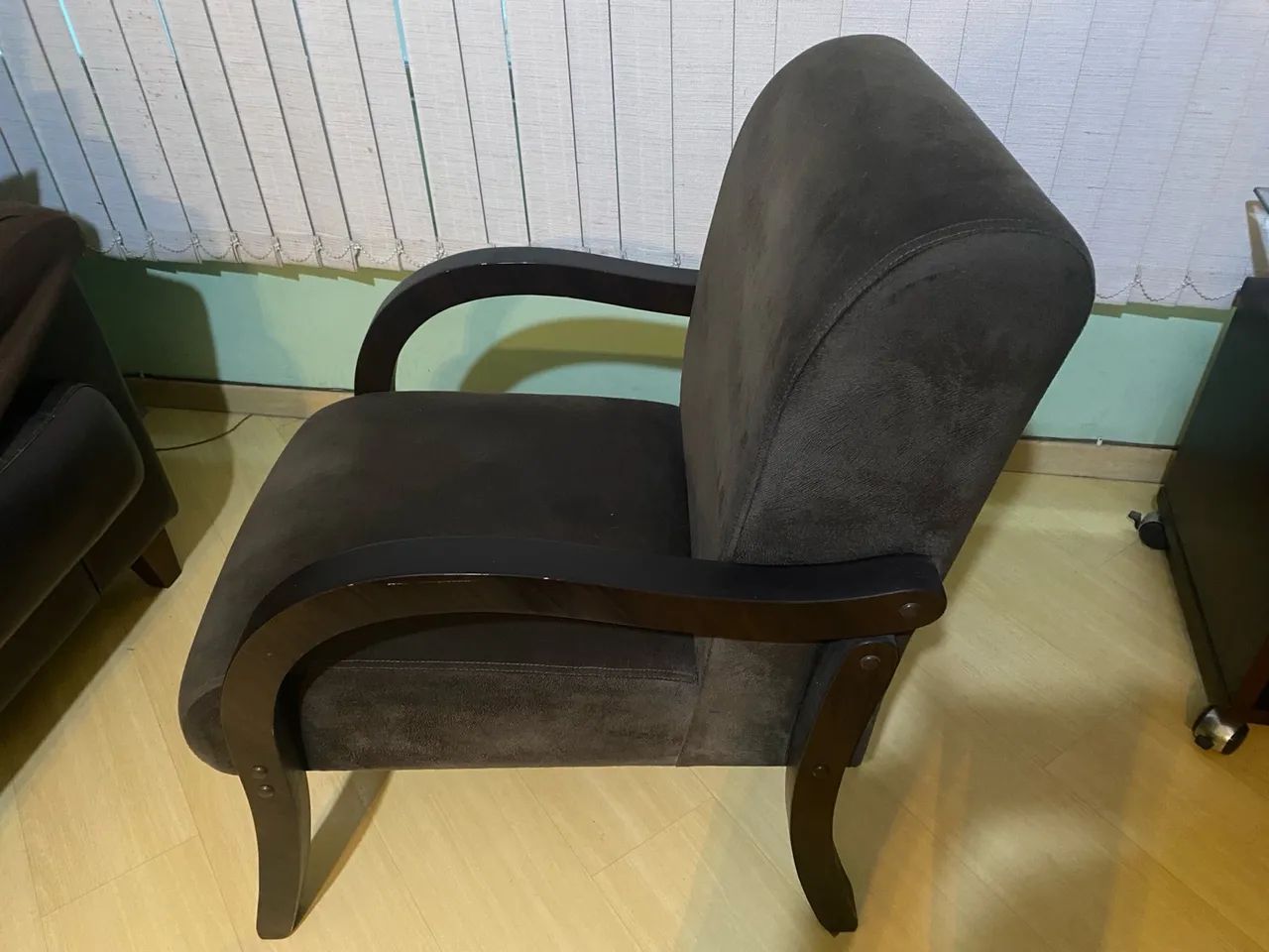 Poltrona Elegante e Confortável - Foto 4