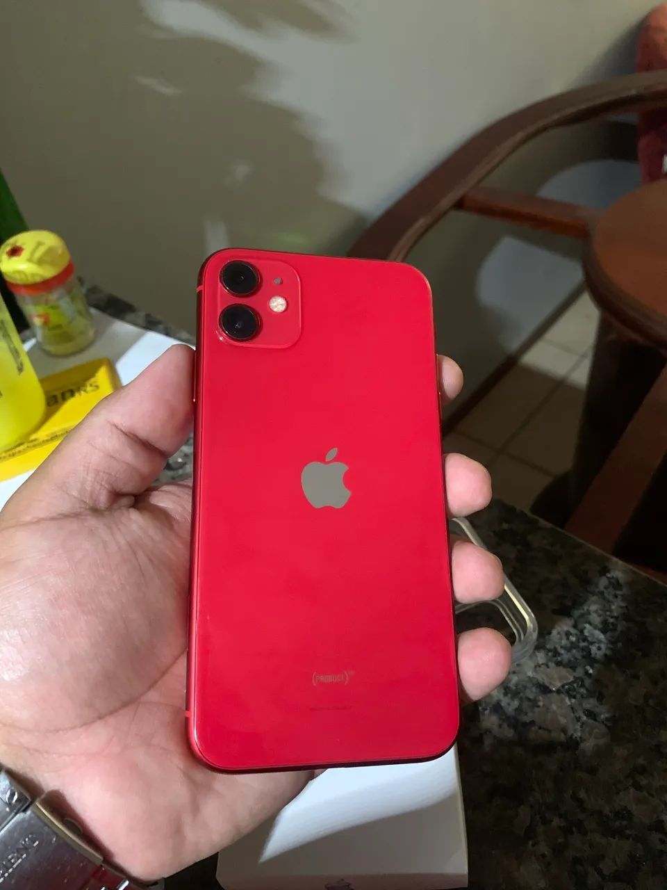 IPhone 11 red 64gb ?77% todo original - Celulares e Smartphones