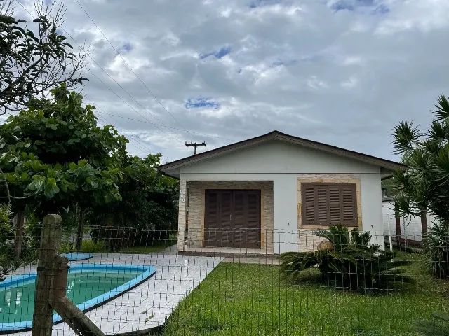 Casa na praia com piscina Arroio do Sal - RS