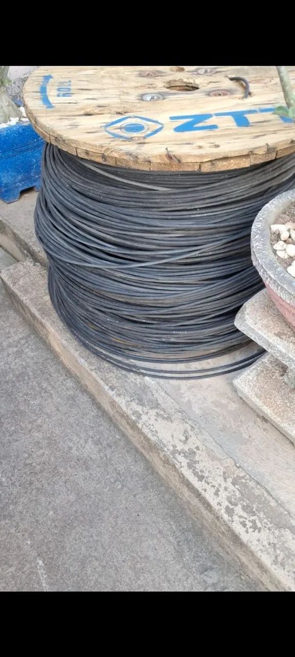 Bobina de fibra óptica e rádio da ubiquit 