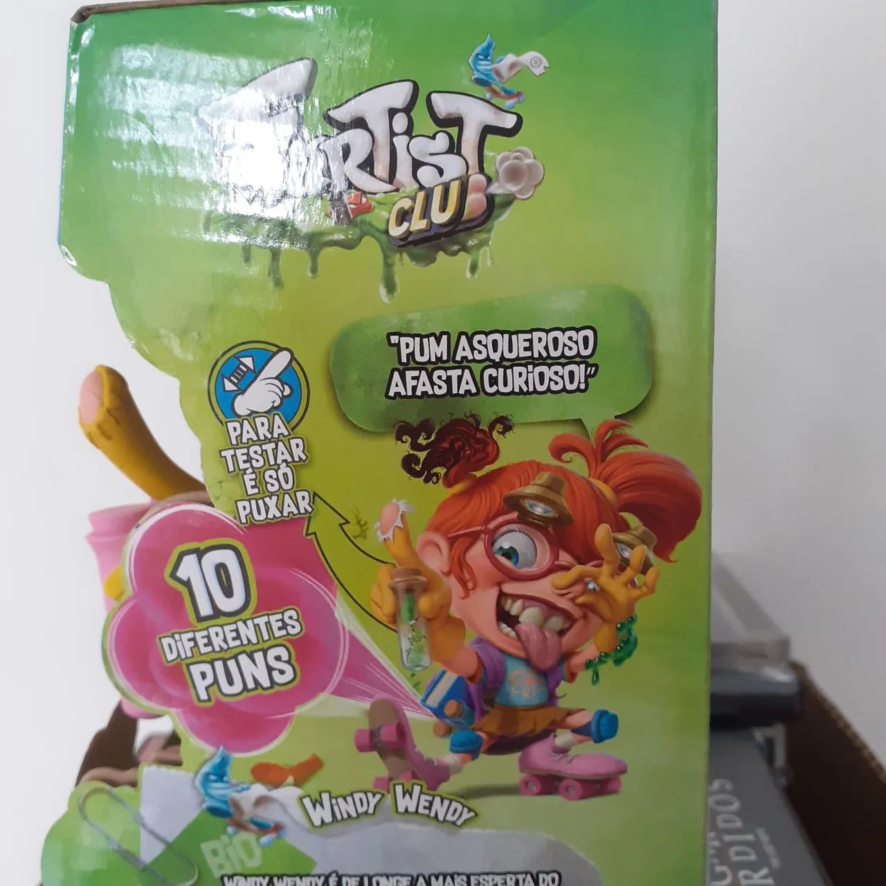 Boneca Windy Wendy - Fartist Club - emite 10 sons diferentes de Puns - Foto 4