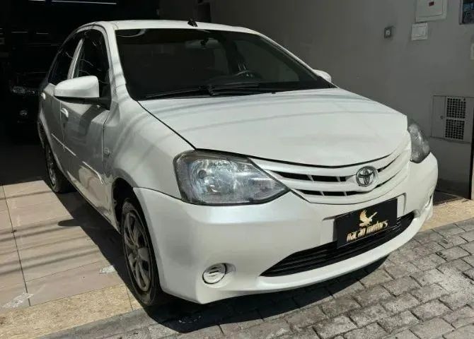 Toyota Etios X Sedan 1.5 2017 - Foto 3