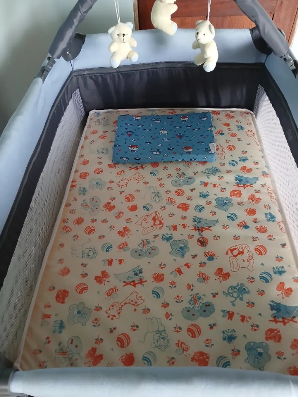 Berço Portátil para Bebê. Cercado Azul Retangular 250$