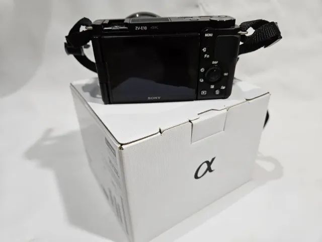 Camera Sony ZV-E10 Kit + Lente Viltrox AF 23mm F1.4 Novo na Caixa
