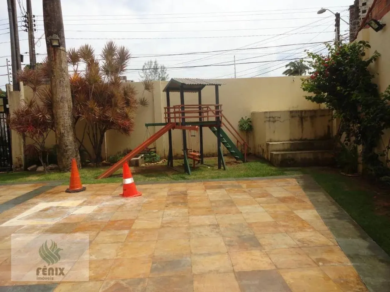 Apartamento com 3 quartos para alugar, 119 m² por R$ 1.700,00/mês - Vicente Pinzon - Forta