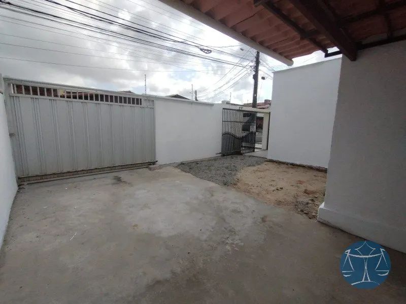 CASA CANDELÁRIA TRÊS QUARTOS PARA ALUGAR - Foto 4