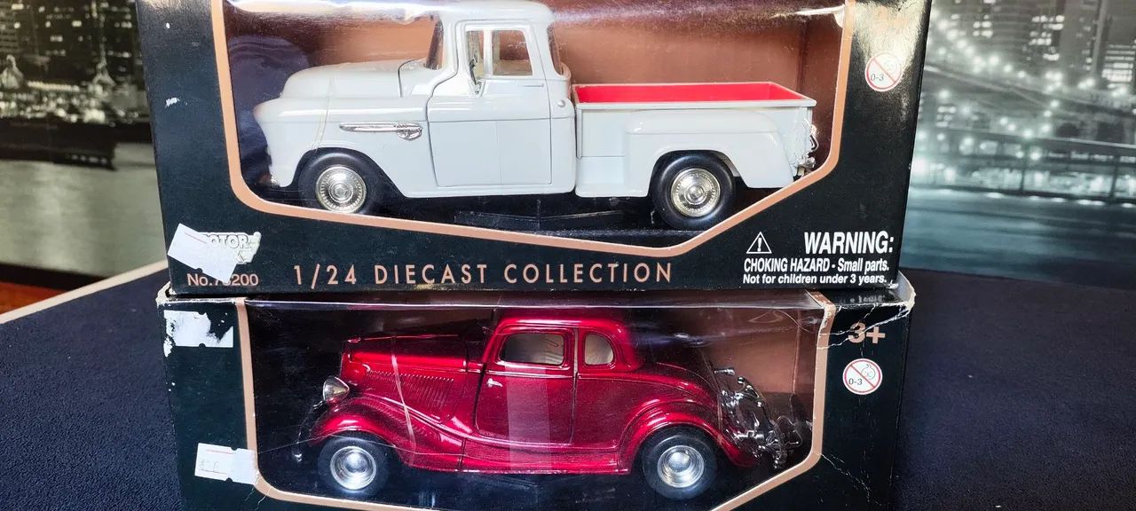 Minis 1:24 em ótimo estado  - Foto 2