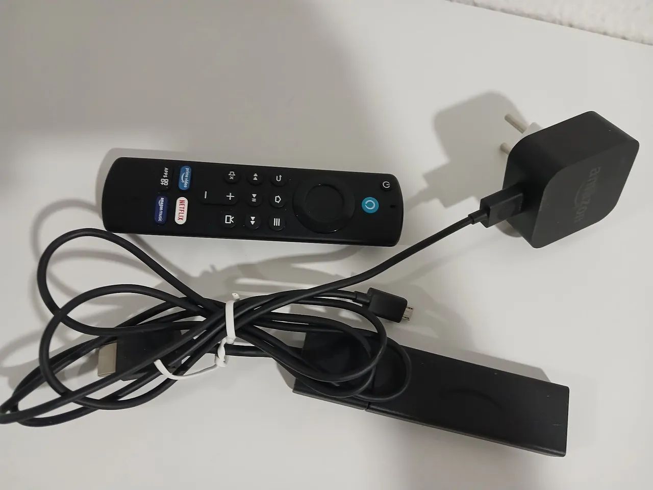 (Usado) - Fire TV Stick (2024) Com controle remoto por voz com Alexa, Full HD. - Foto 3