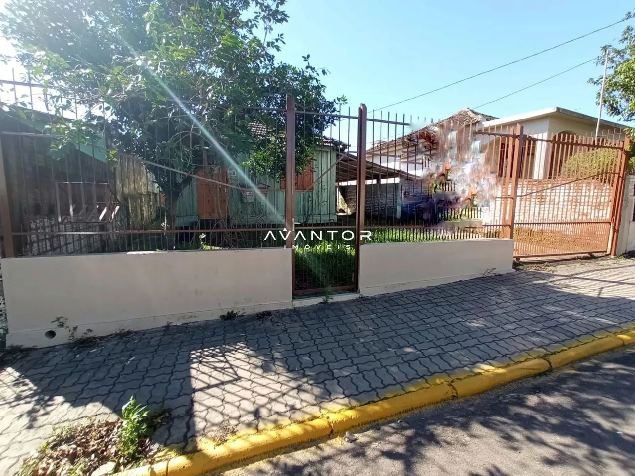 Terreno Comercial De 370 m² No Bairro Duque De Caxias Para Locação.