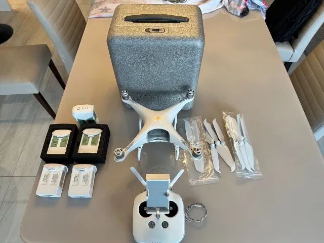 Drone DJI Phantom 4 Pro V2 - Ótimo Estado + Acessórios