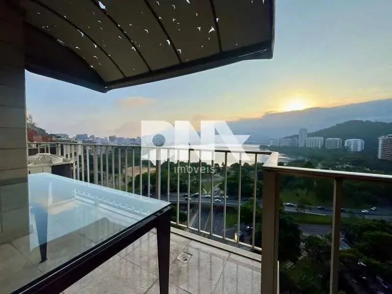 Apartamento - / Residencial / Lagoa
