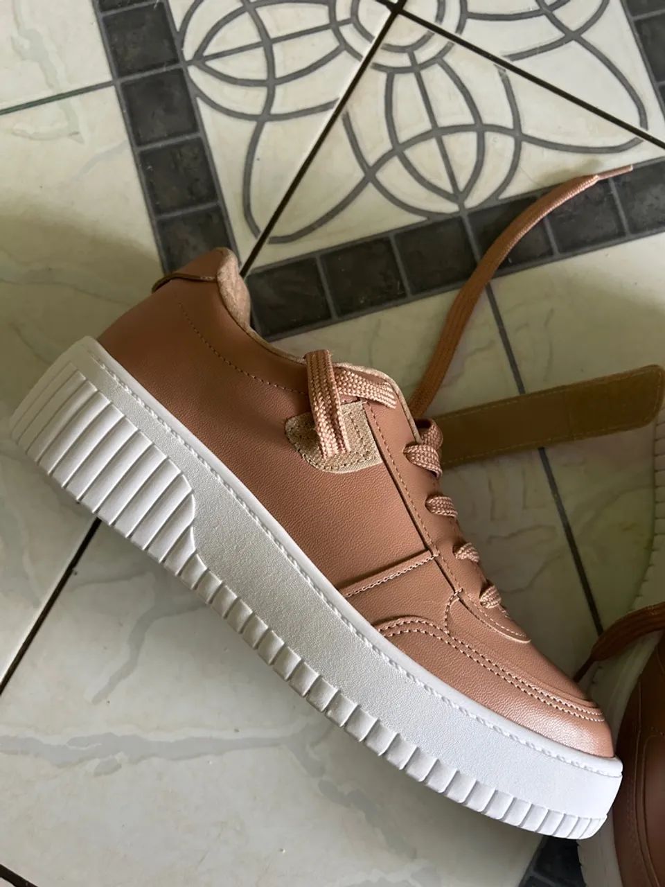 Tênis Casual Feminino Bege