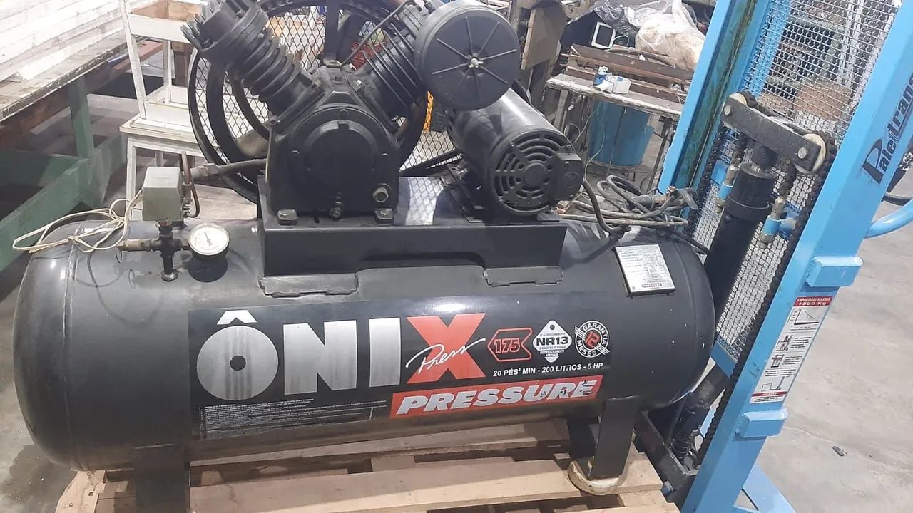 Compressor de Ar Ônix 200 Litros - 5 HpP