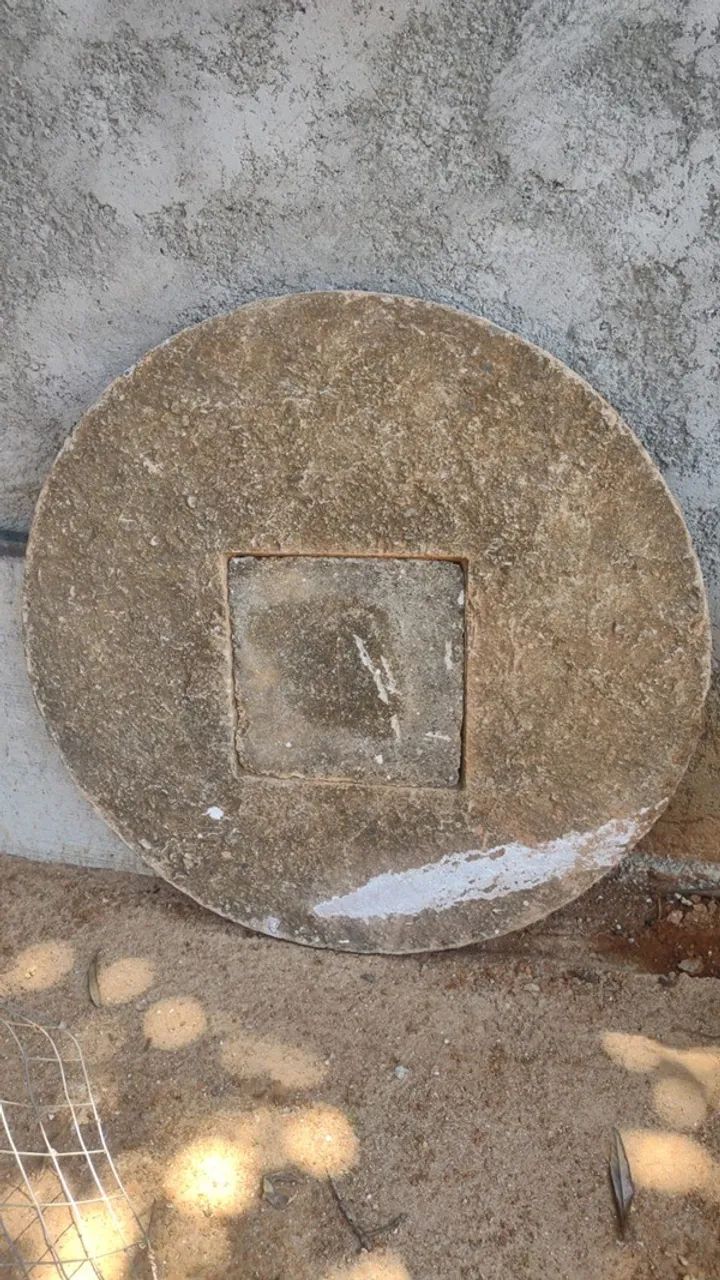 Tampa Redonda Concreto 100 x 5,5 cm com Tampão de Acesso Muito Resistente 