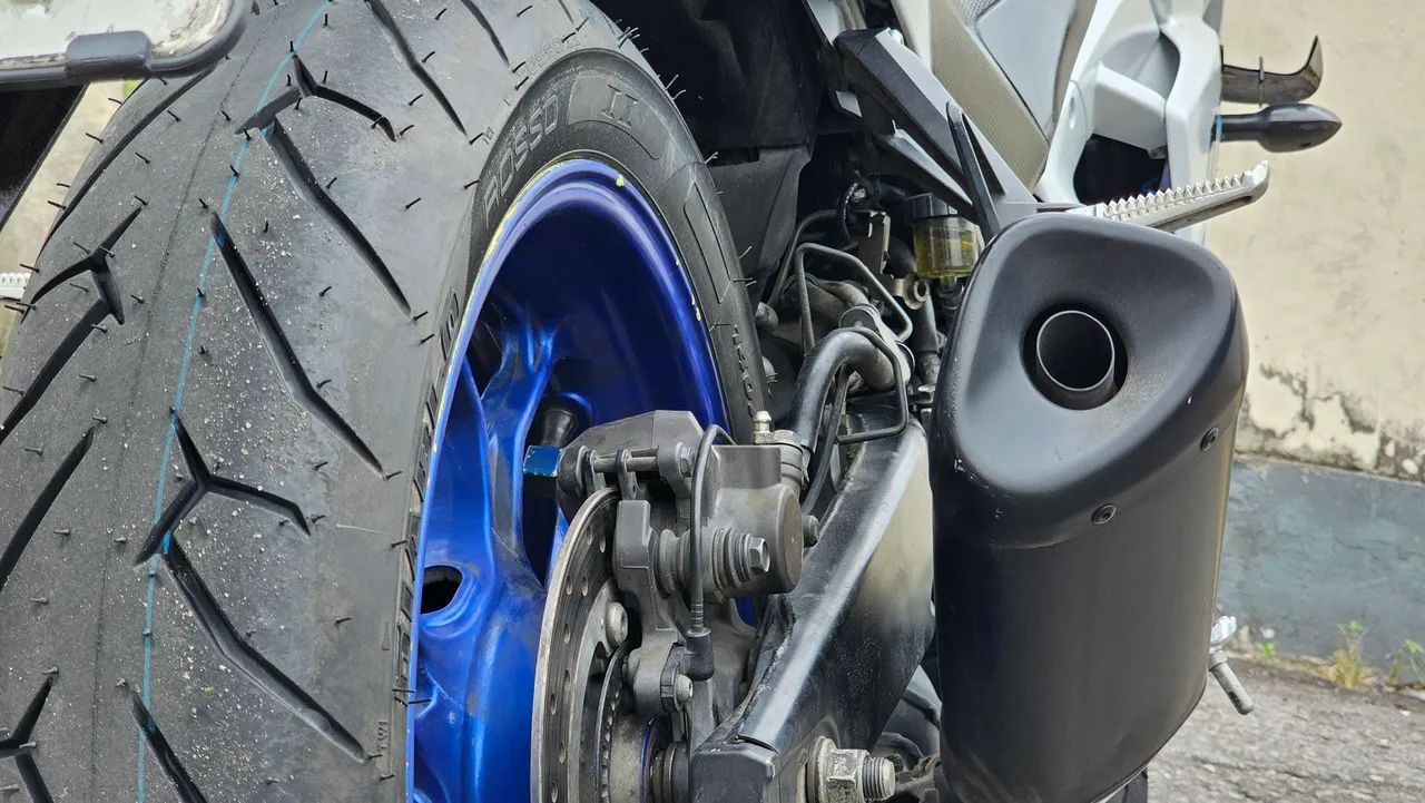 Yamaha R3 2019 Excelente estado!  - Foto 3
