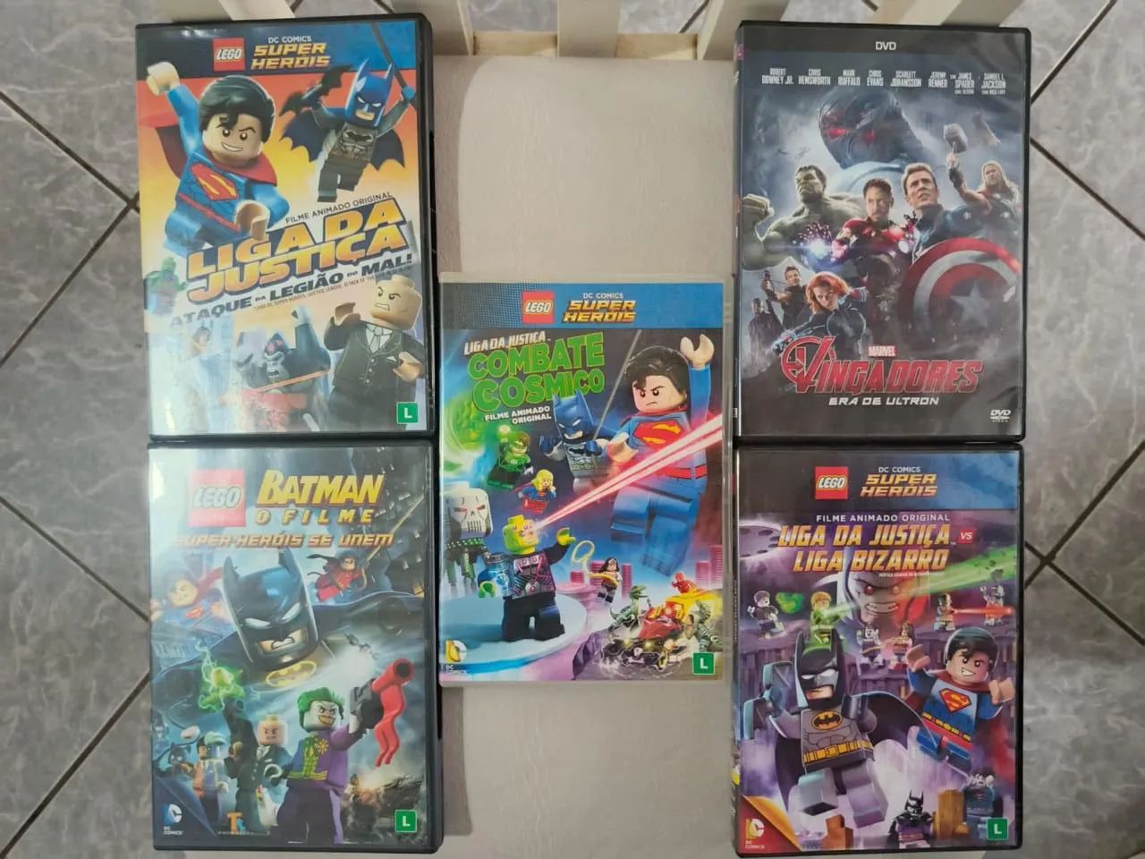 DVD Lego e Vingadores Novos e sem Uso