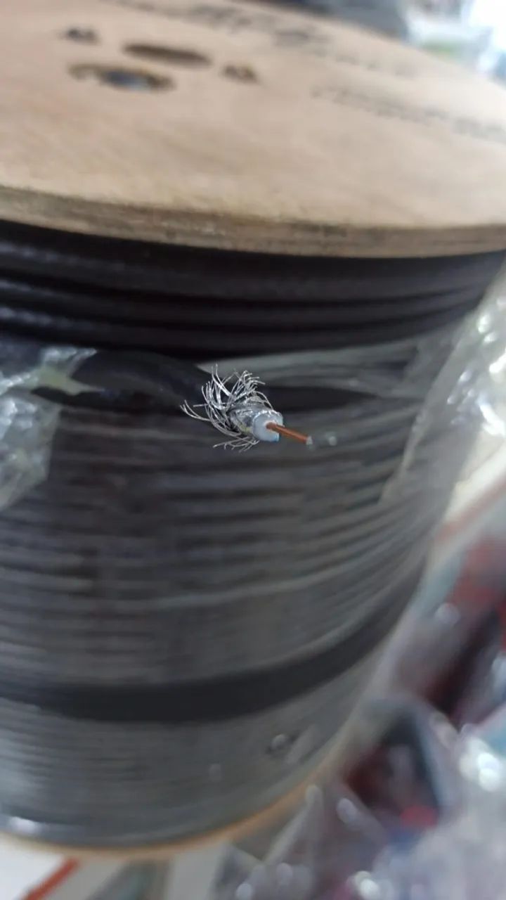 Vendo $299,00 Bobinas 305 mts Cabo Antena Rg6 Coaxial Profissional  - Foto 2