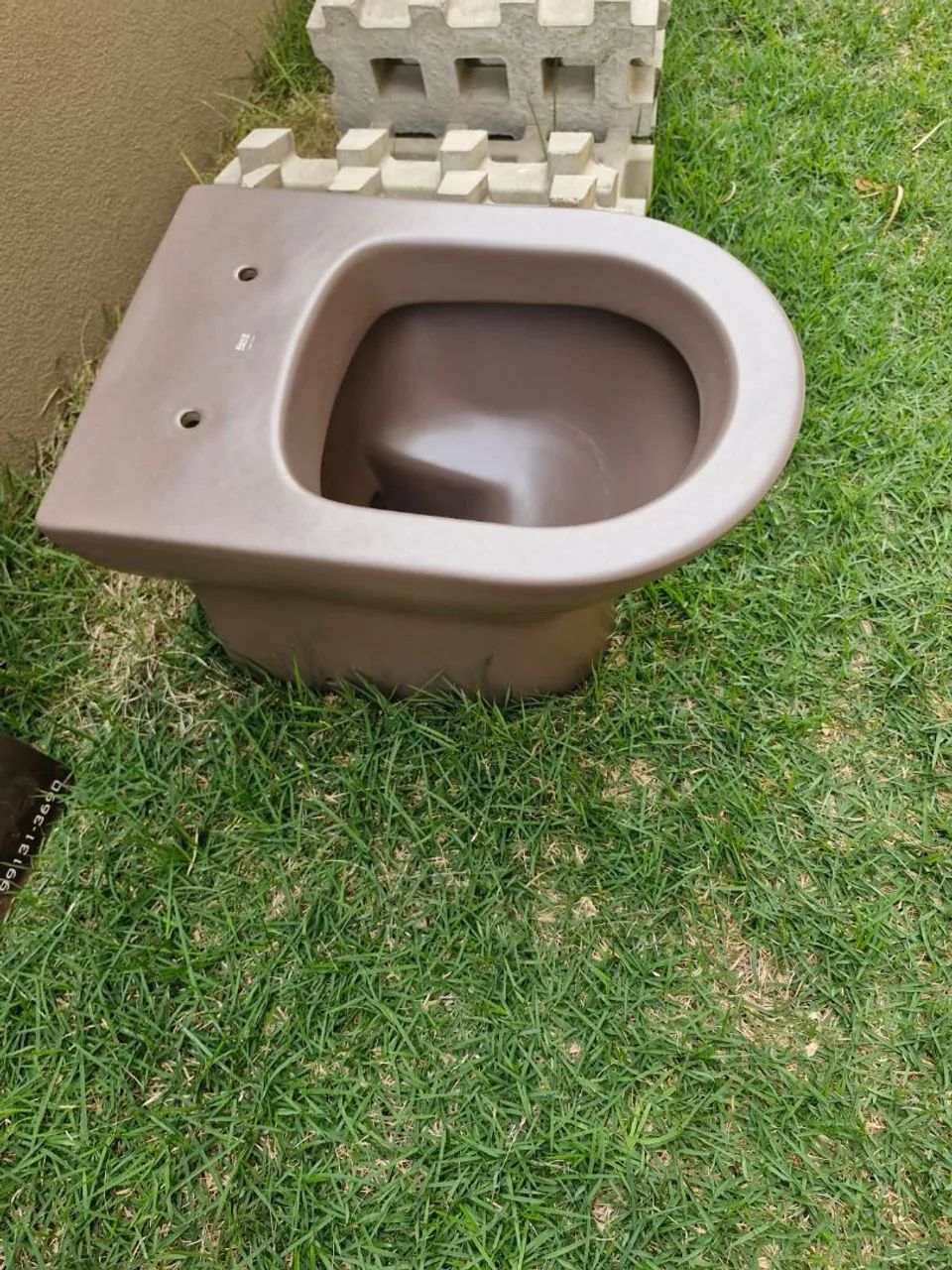 Vaso sanitário no café | Roca 