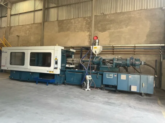 Injetora ROMI 800t Modelo Primax 800R
