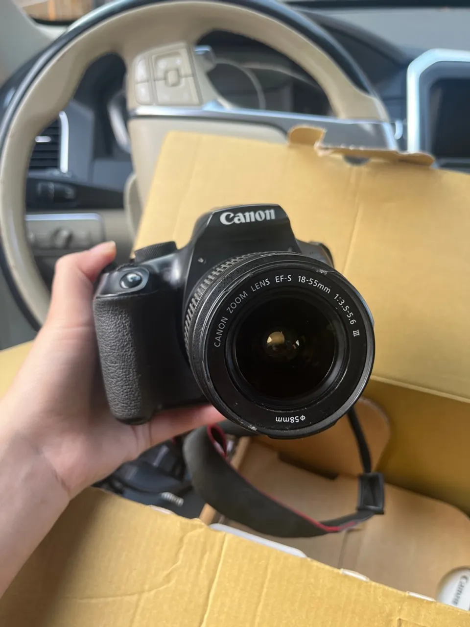 Câmera Canon T6 DSLR com Lente 18-55mm