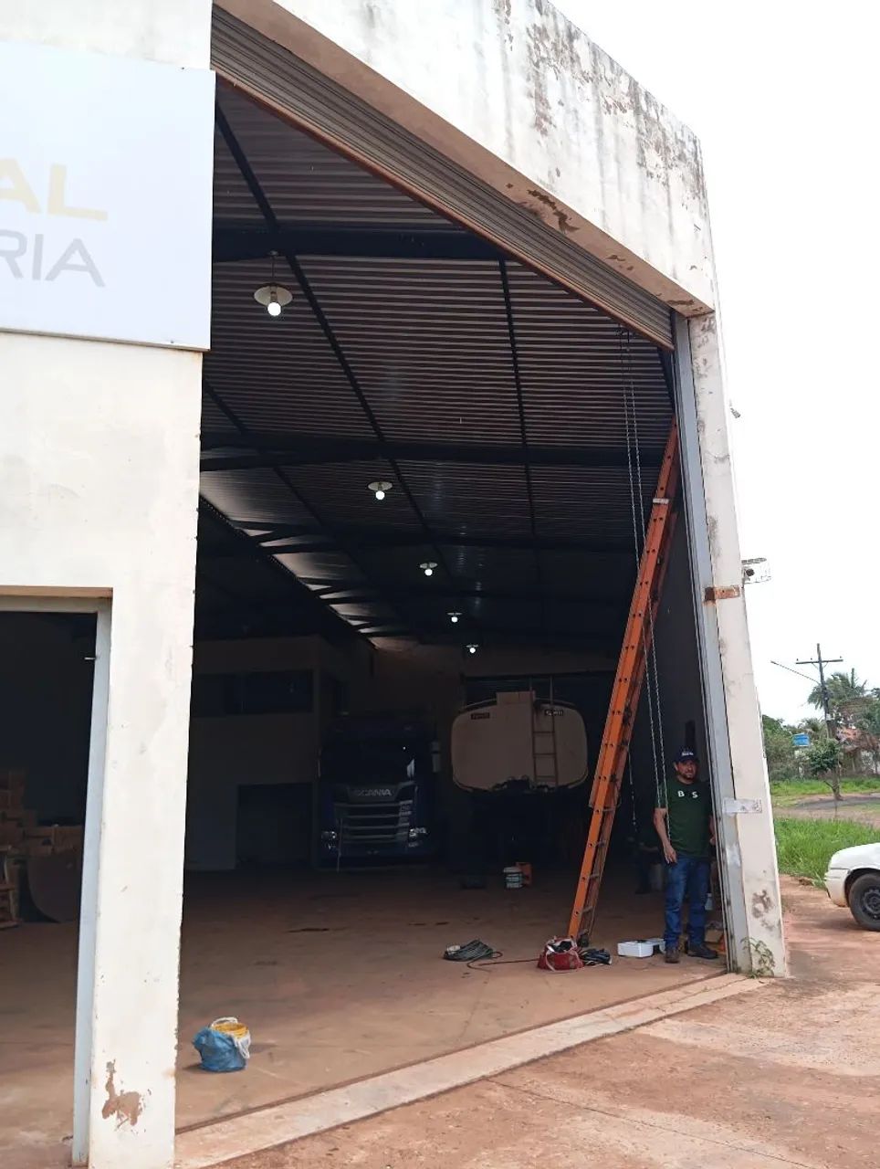Instalação de Portas de Enrolar Automáticas  - Foto 4