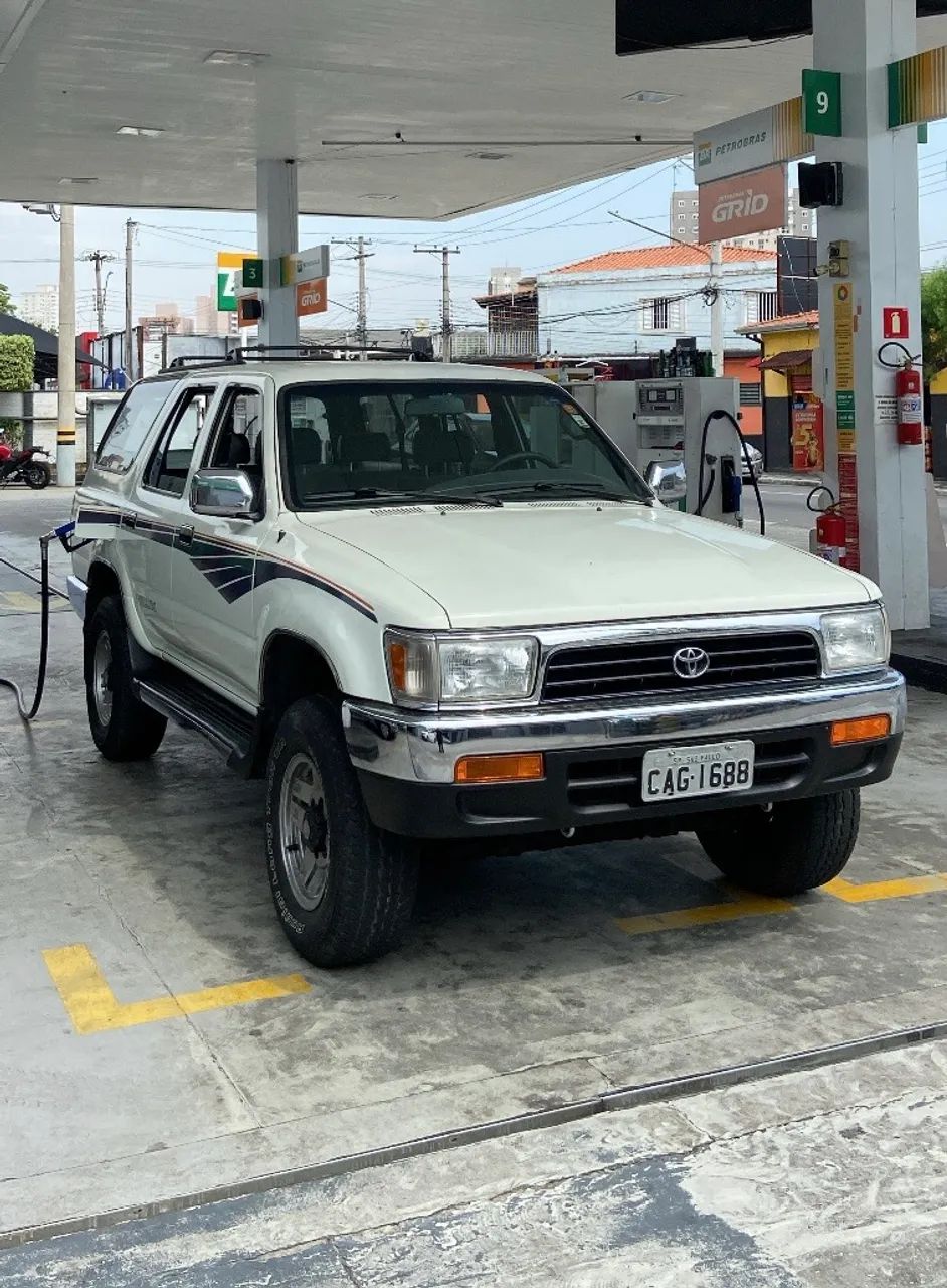 Toyota Hilux SW4 4X4 2.4 8V 1995