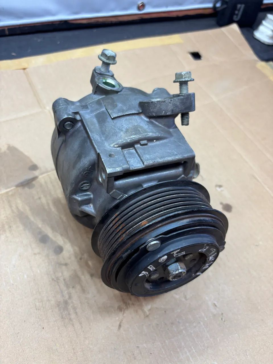 Compressor ar condicionado Tracker 1.8 2016 - Foto 3