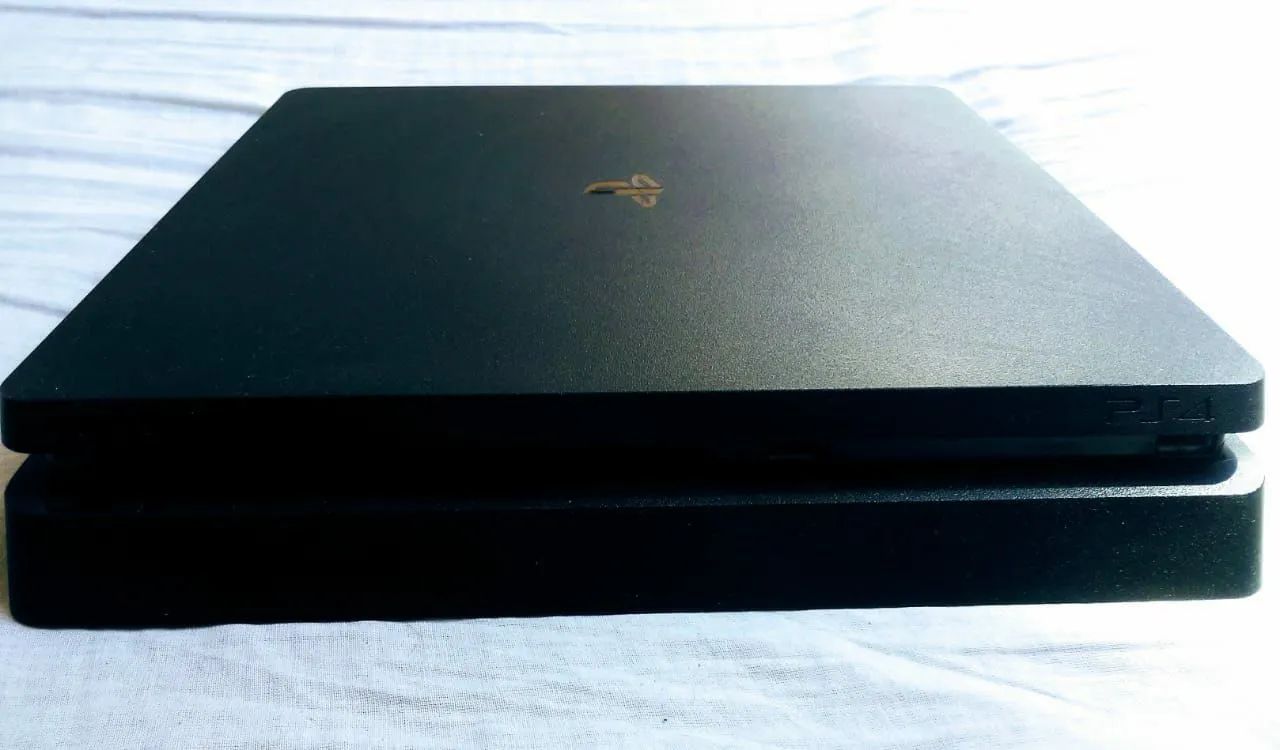 Playstation 4, 1 TB  - Foto 3