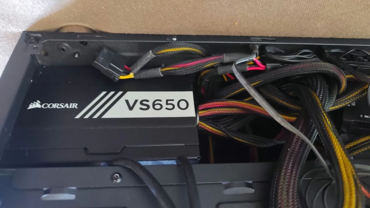 Fonte Corsair 650w PC  - Foto 2