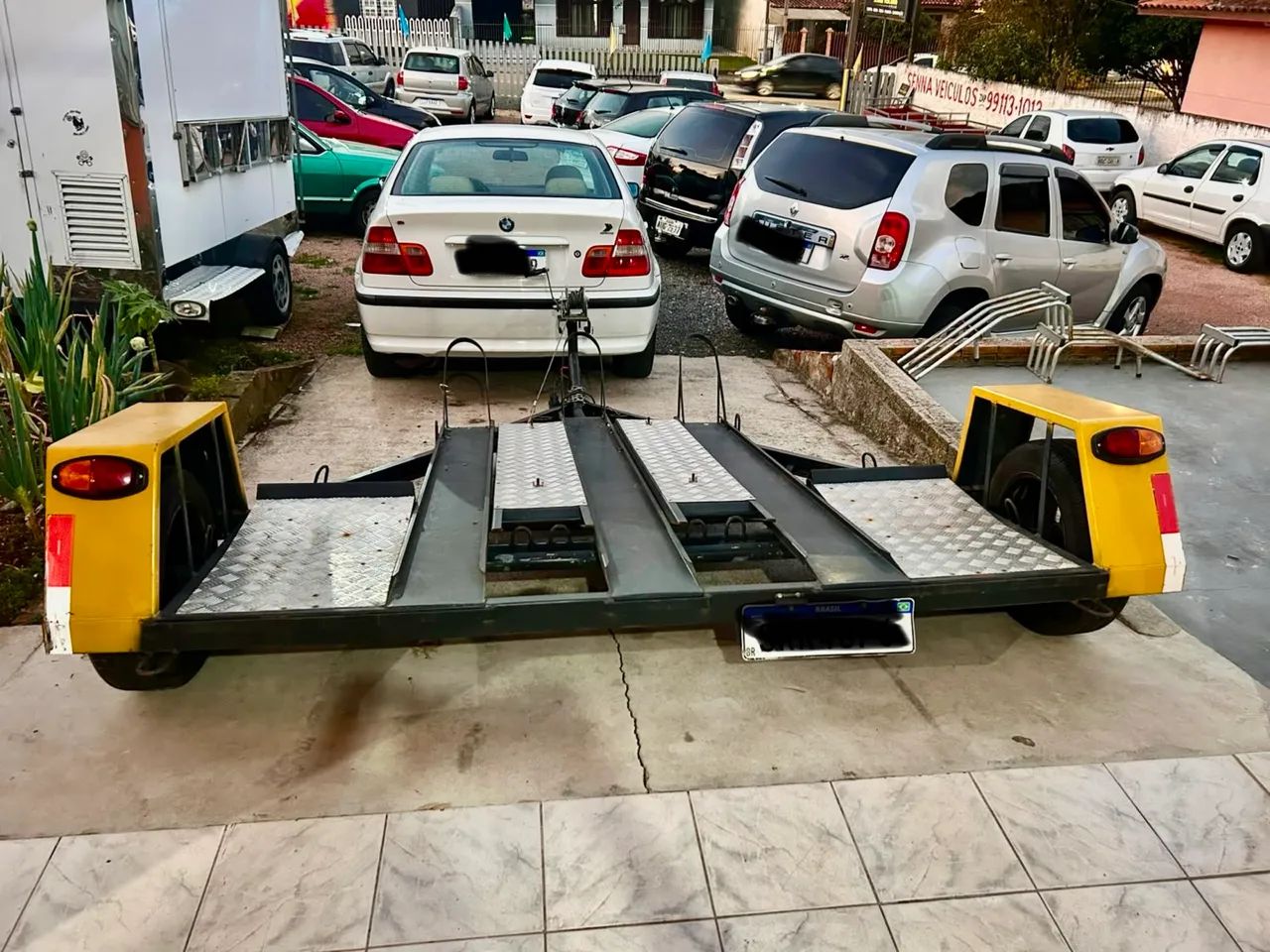 CARRETINHA PLATAFORMA PARA TRANSPORTE DE VEÍCULOS 